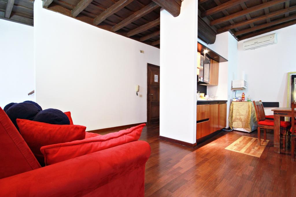 Old Trevi Apartment Rom